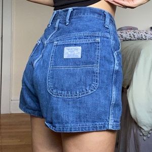 WRANGLER VINTAGE DARK WASH SHORTS